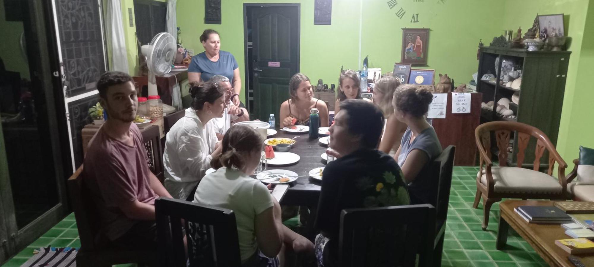 Plus Hostel Ayutthaya Екстериор снимка